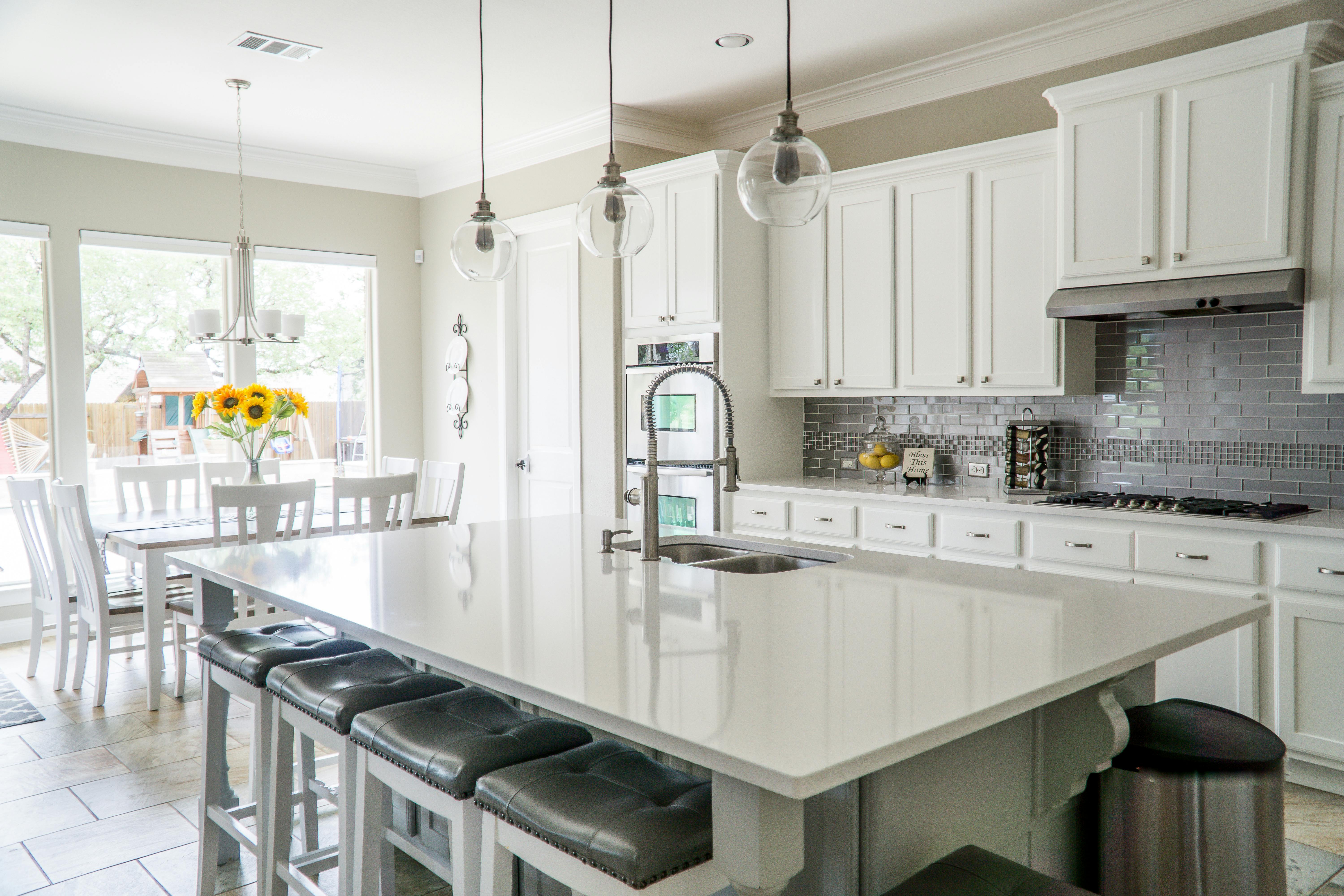 Waterfall kitchen island &mdash; Niagara Region