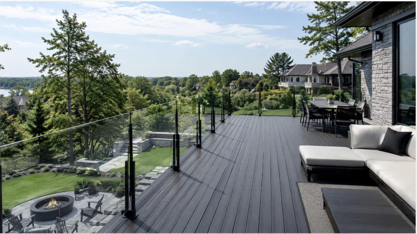 Railing installation on a deck with outdoor living space — Niagara Region